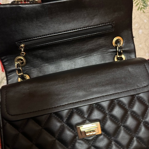 ⭐️⭐️ Elegant black Handbag - Picture 3 of 6